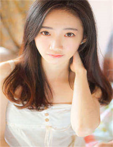 《日本美女脱去衣视频-公交车后车座的疯狂》