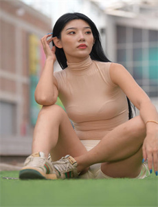 《开襟开叉乳液狂飙图片-啊好大好爽》